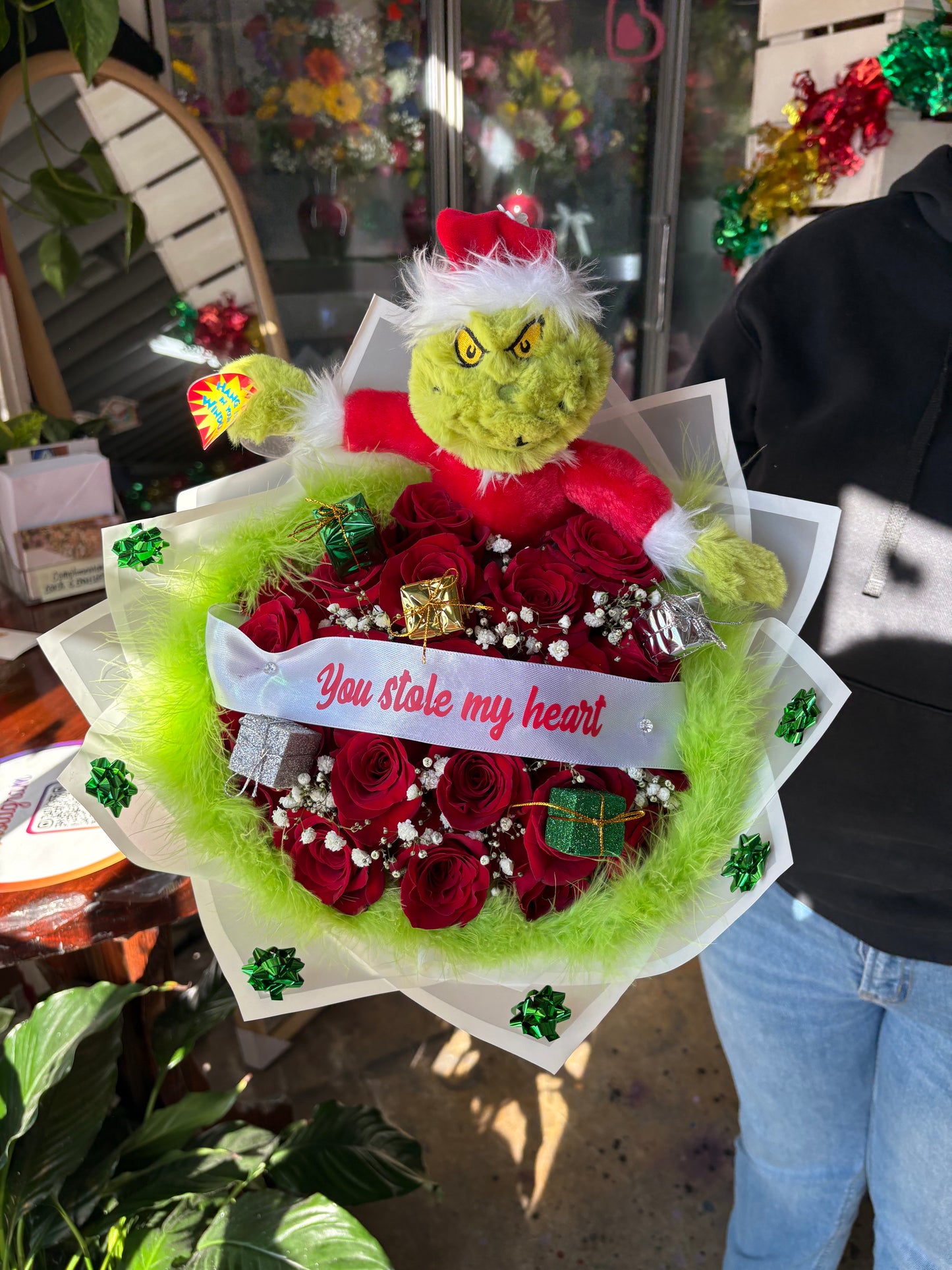 24 red Grinch bouquet
