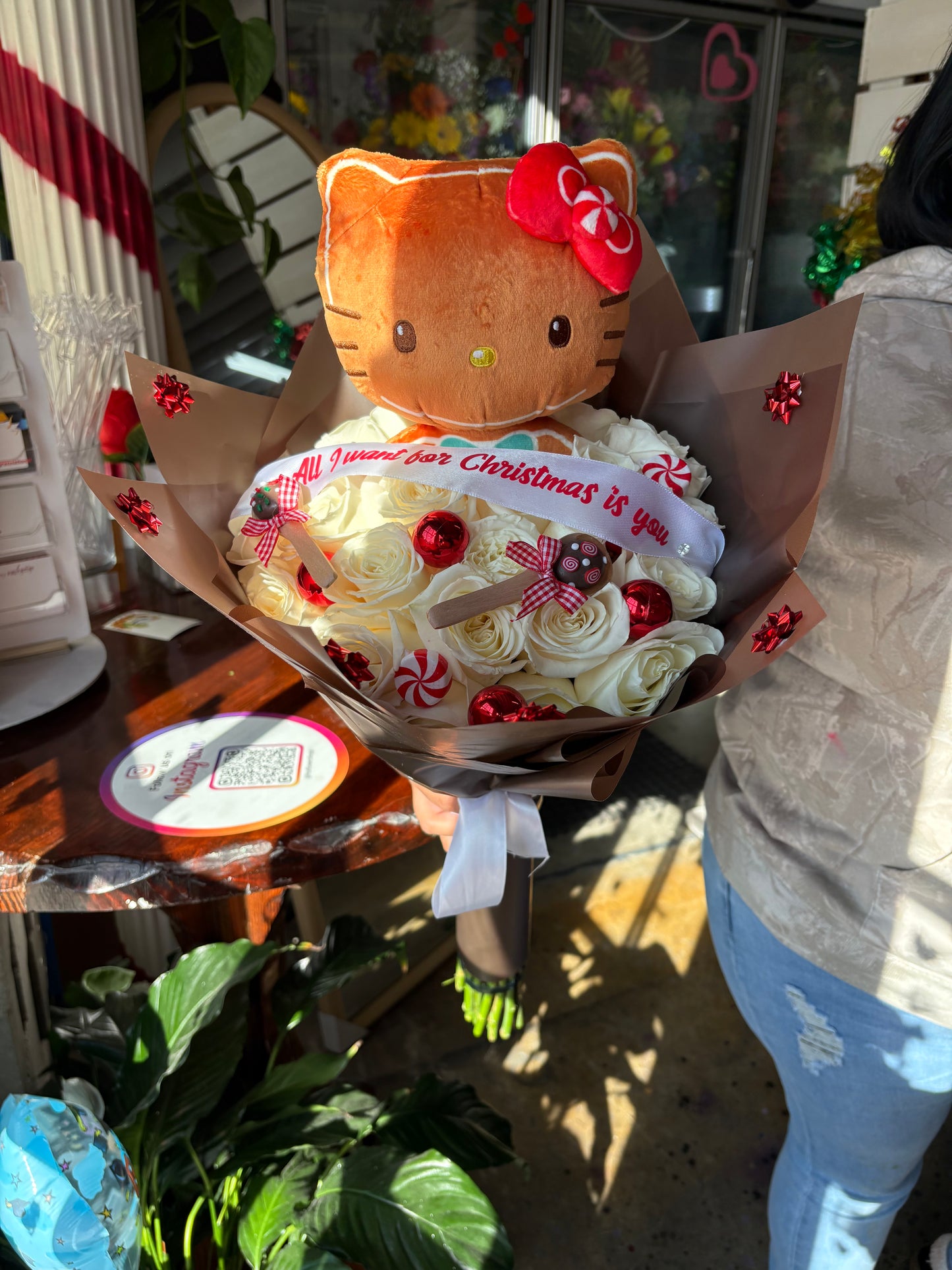 24 ct hello kitty Christmas