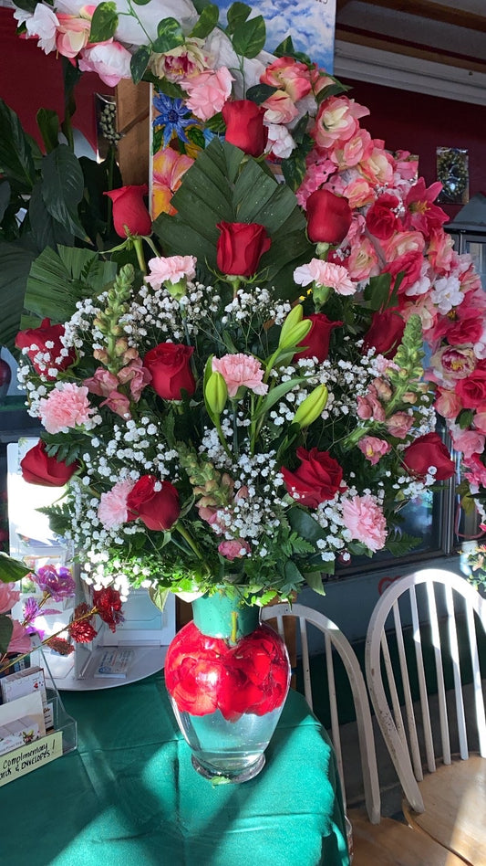 Red rose w pink carnations